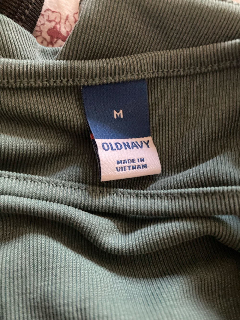 Old Navy strappy tank set of 2 - Picture 2 of 3